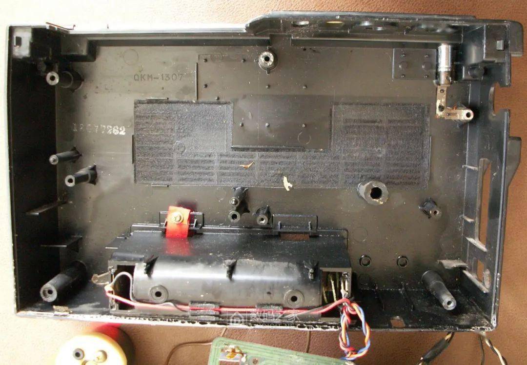 拆解松下老古董收录机,分析50年前的电路设计