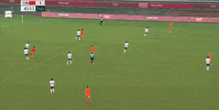 奥运会-中国女足2-8荷兰女足无缘出线 王珊珊破门王妍