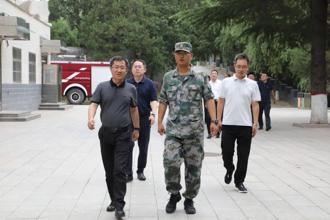 【八一慰问】县委书记裴耀军"八一"建军节前夕走访慰问驻地部队