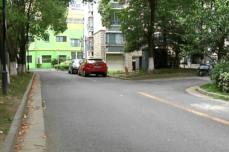 小区内部道路变身市政道路!