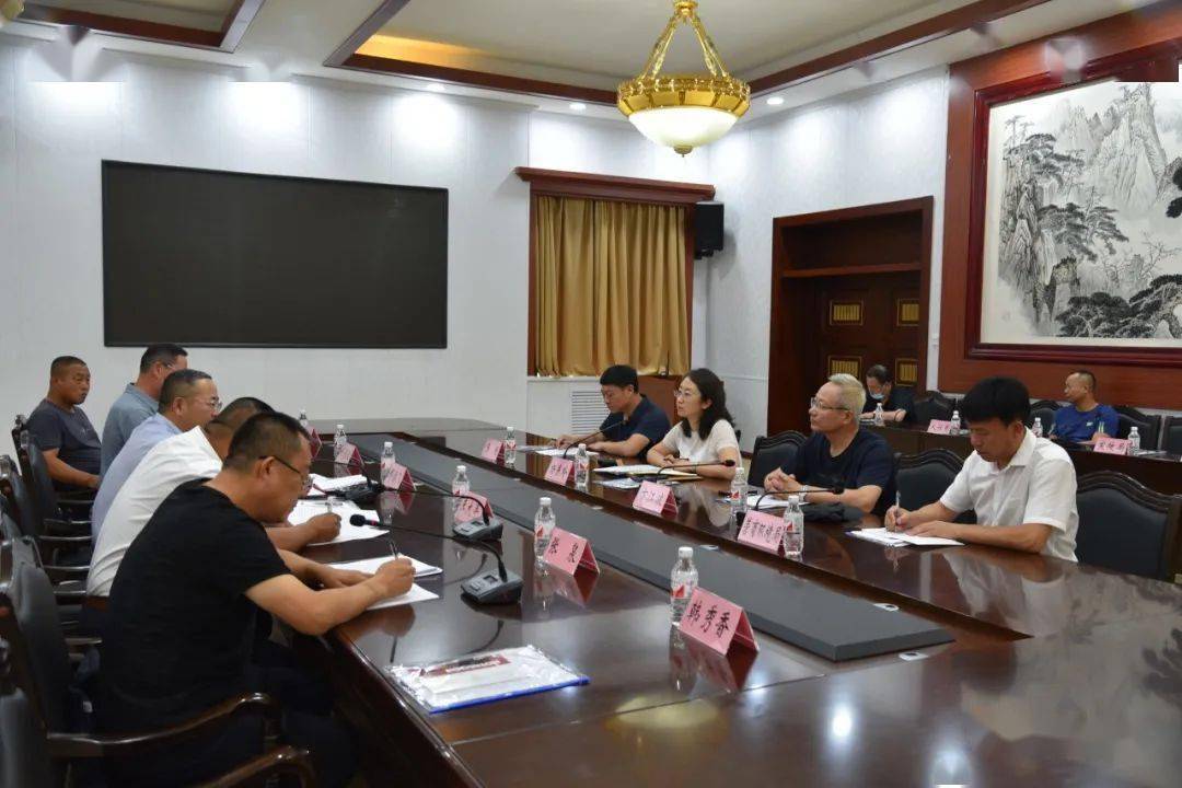 7月29日,绥化市人大常委会监察和司法委员会主任委员鄢德飞带领市