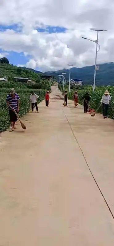 惠民镇 上允镇 县林草局 县小 县幼儿园 扫一扫 · 关注我们 澜沧县