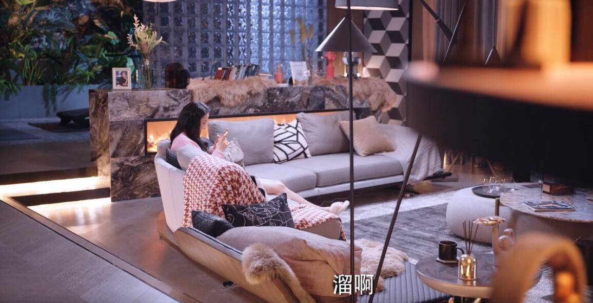 乔晶晶不愧是大女主人设住上海大平层豪宅屋内一览黄浦江江景