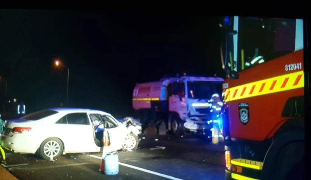 突发事故!珀斯道路工人夜间遭遇严重车祸!三人送医!