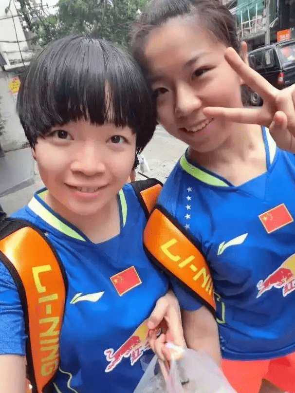 刚刚,佛山健儿陈清晨拿下奥运羽毛球女双银牌