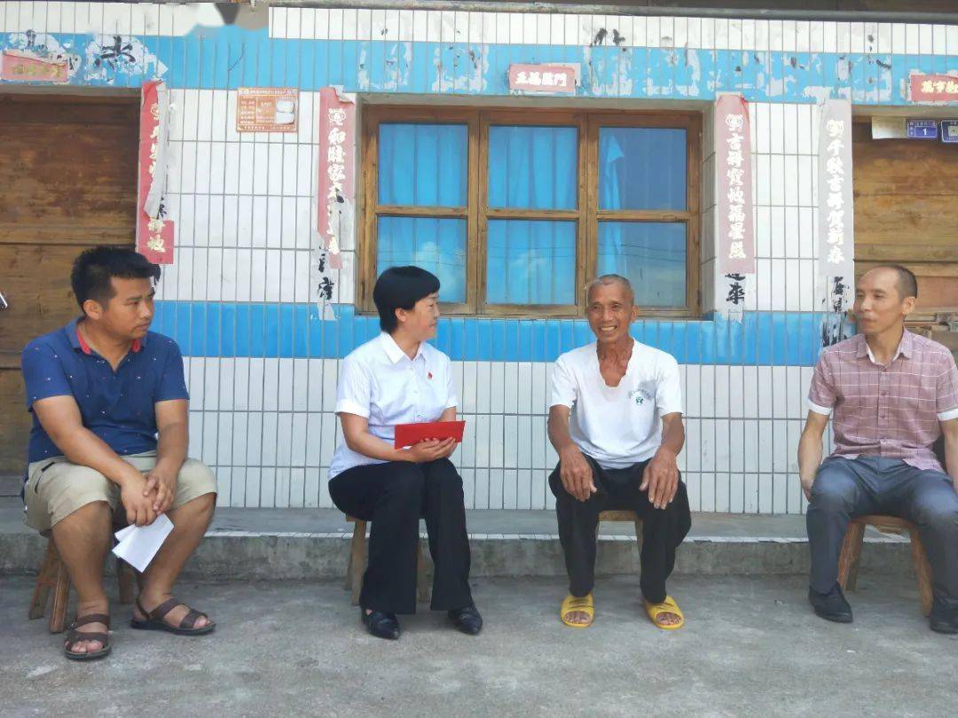 丹寨县四大班子领导开展"八一"建军节走访慰问活动