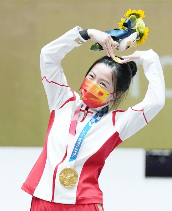 14岁奥运冠军全红婵:跳水没什么压力 玩王者荣耀心态崩了