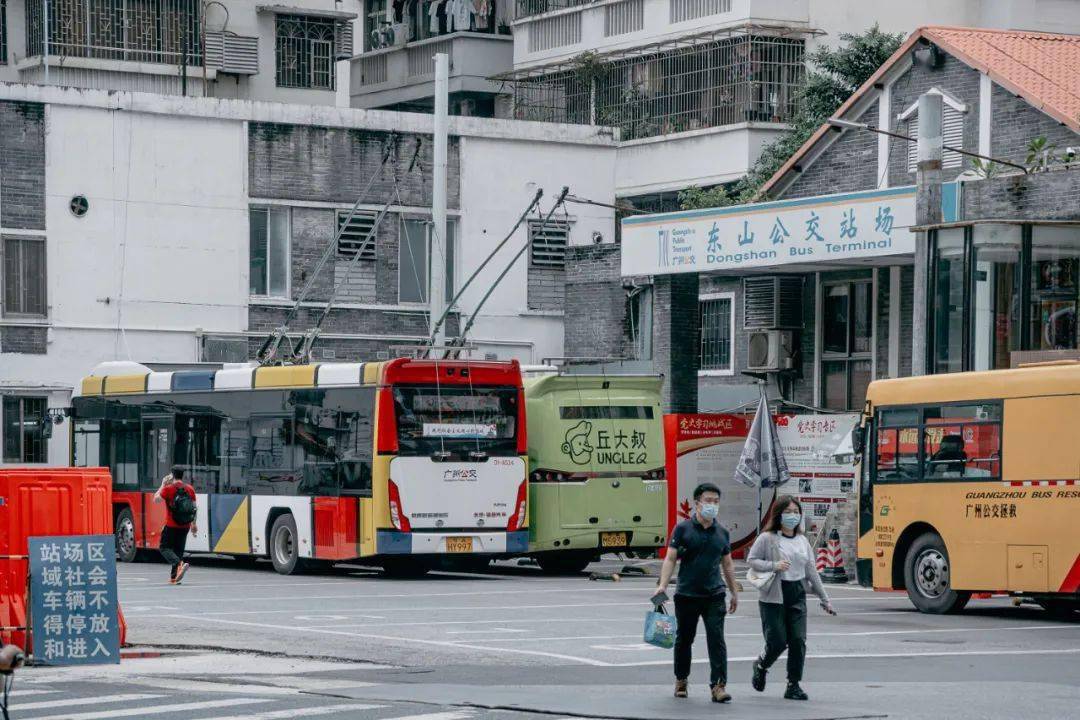 贯穿新老城区的107路公交,可能是游览广州最地道的路线