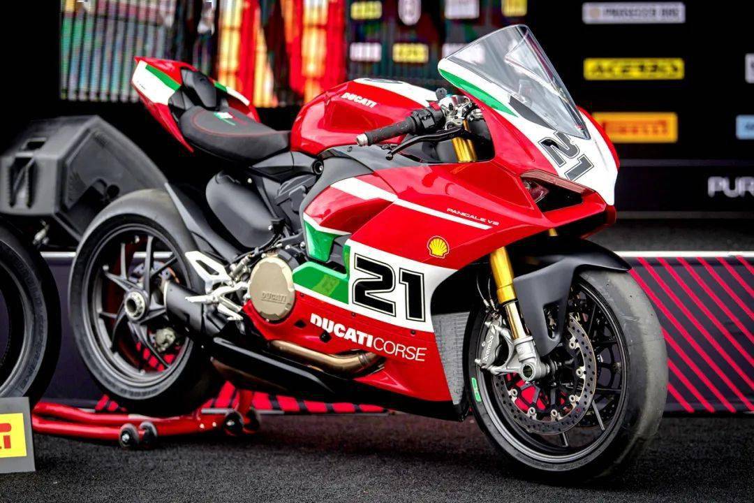 杜卡迪 panigale v2 拜尼斯冠军纪念版 细节简介