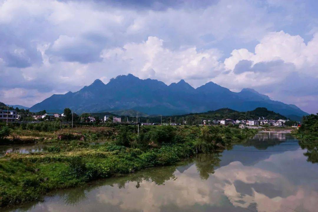 上饶市灵山文化研究会东灵村采风掠影