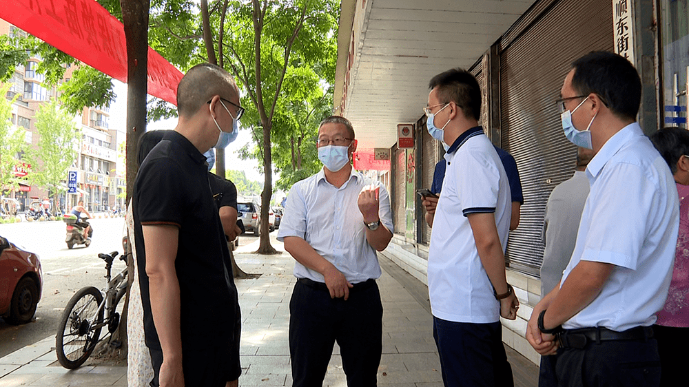 黄亚军:坚决守好疫情防控基层阵地