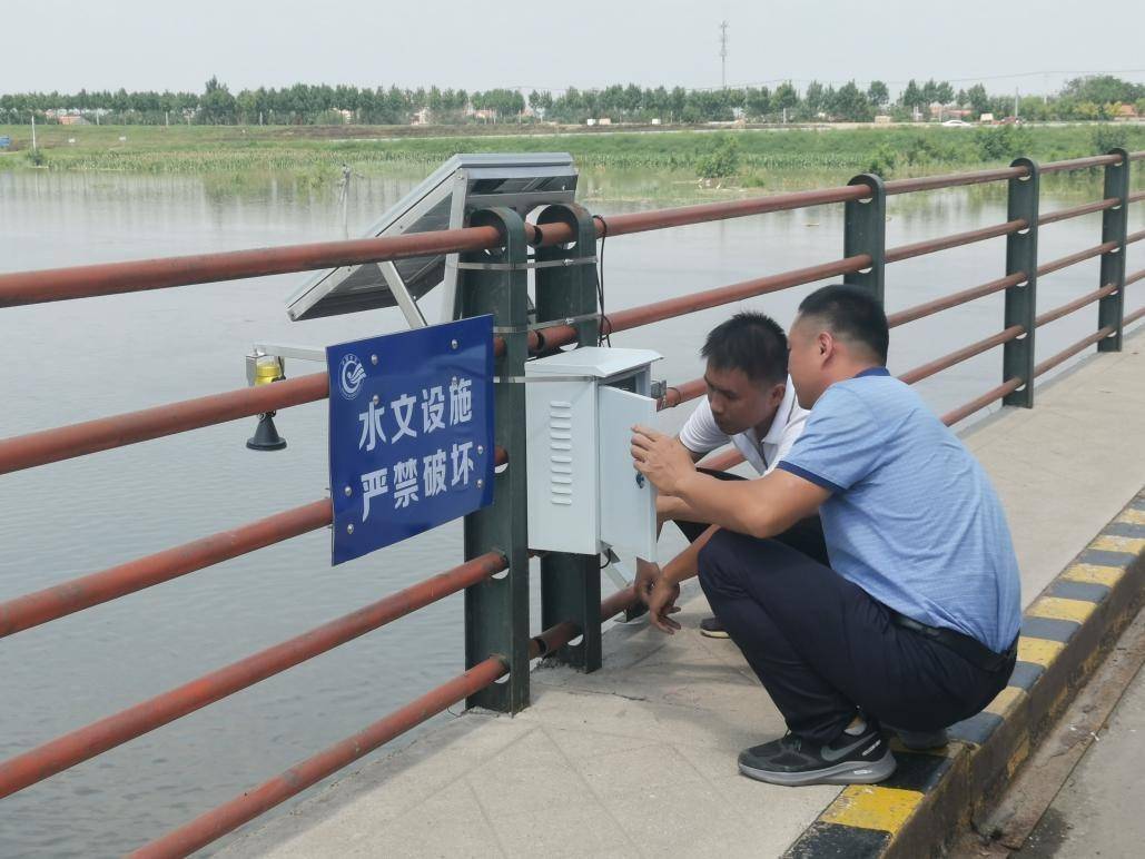 为防汛决策提供科学依据应急监测队及时将观测数据上传省,市水文中心