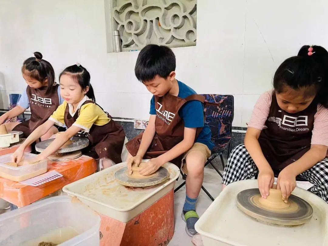 【暑期特刊六十八】传承陶艺文化 体验创造乐趣—海棠小学一(1)小