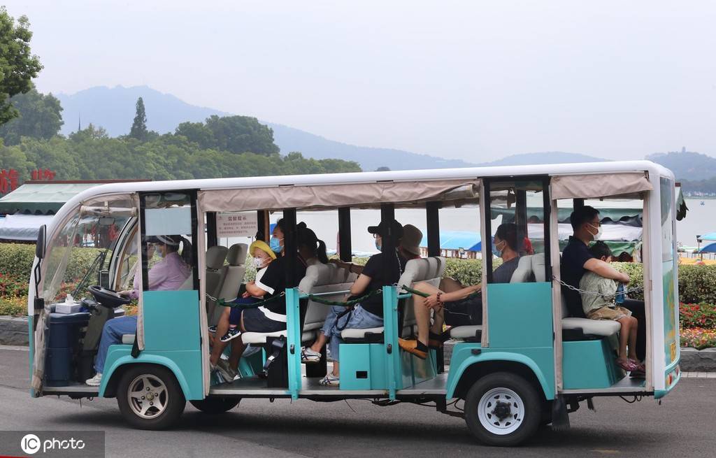 photo|南京多家景区恢复开放室外区域 市民玄武湖景区有序游玩