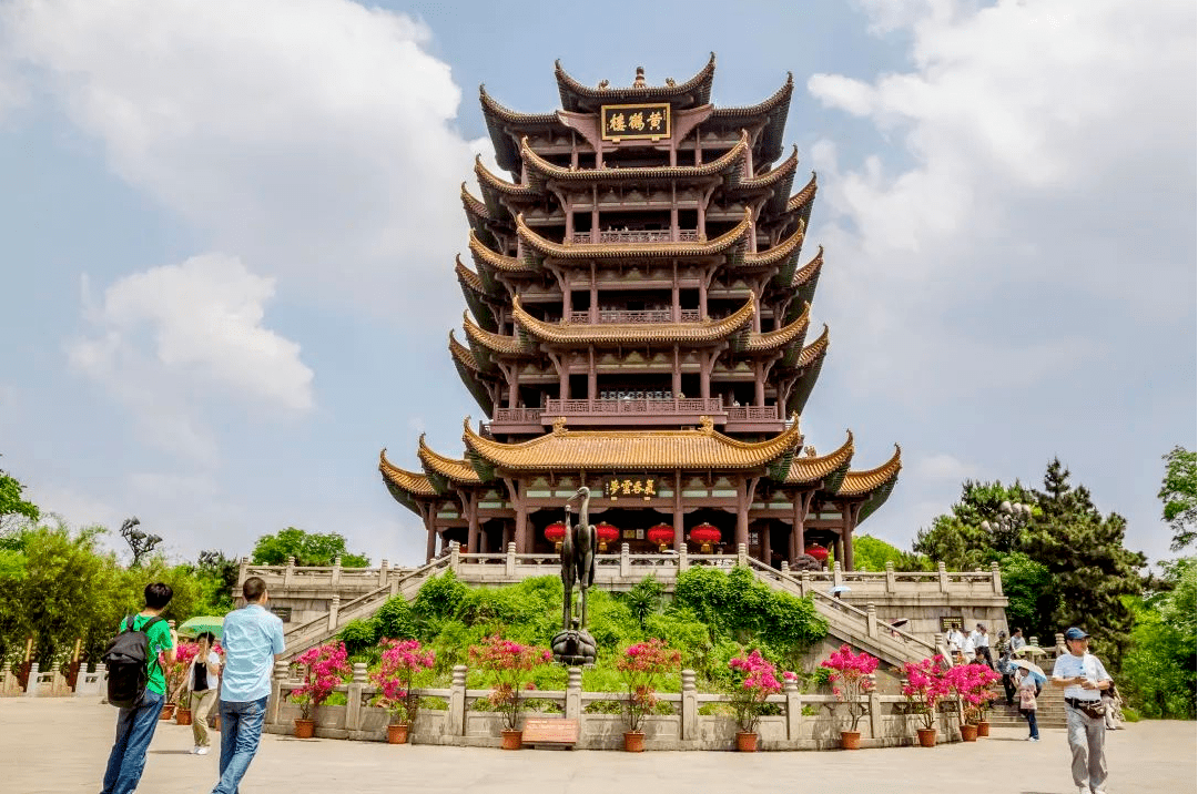 黄鹤楼,欢乐谷等武汉多景区推出半价游活动