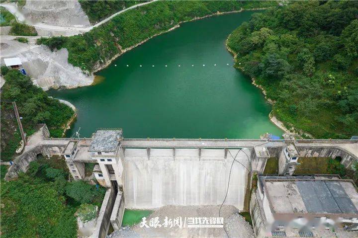 俯瞰凤山水库施工现场凤山水库上游水围段凤山水库大坝基坑