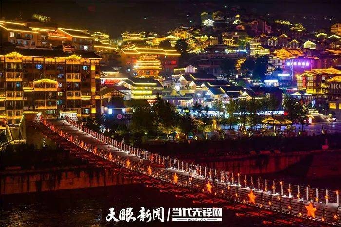 镜头下的茅台夜景美得不要不要的