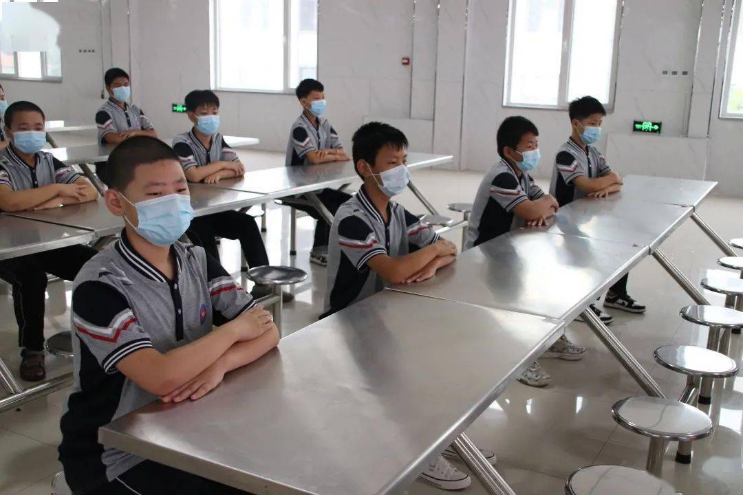 扣好人生第一粒扣子"普法进校园系列活动—永清县育歆一中学