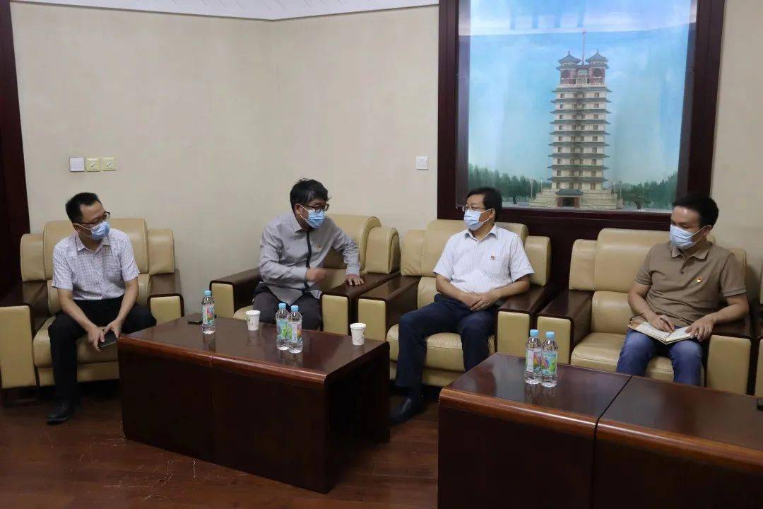 郑州市委宣传部二级巡视员裴保顺到郑州二七纪念馆调研党建工作