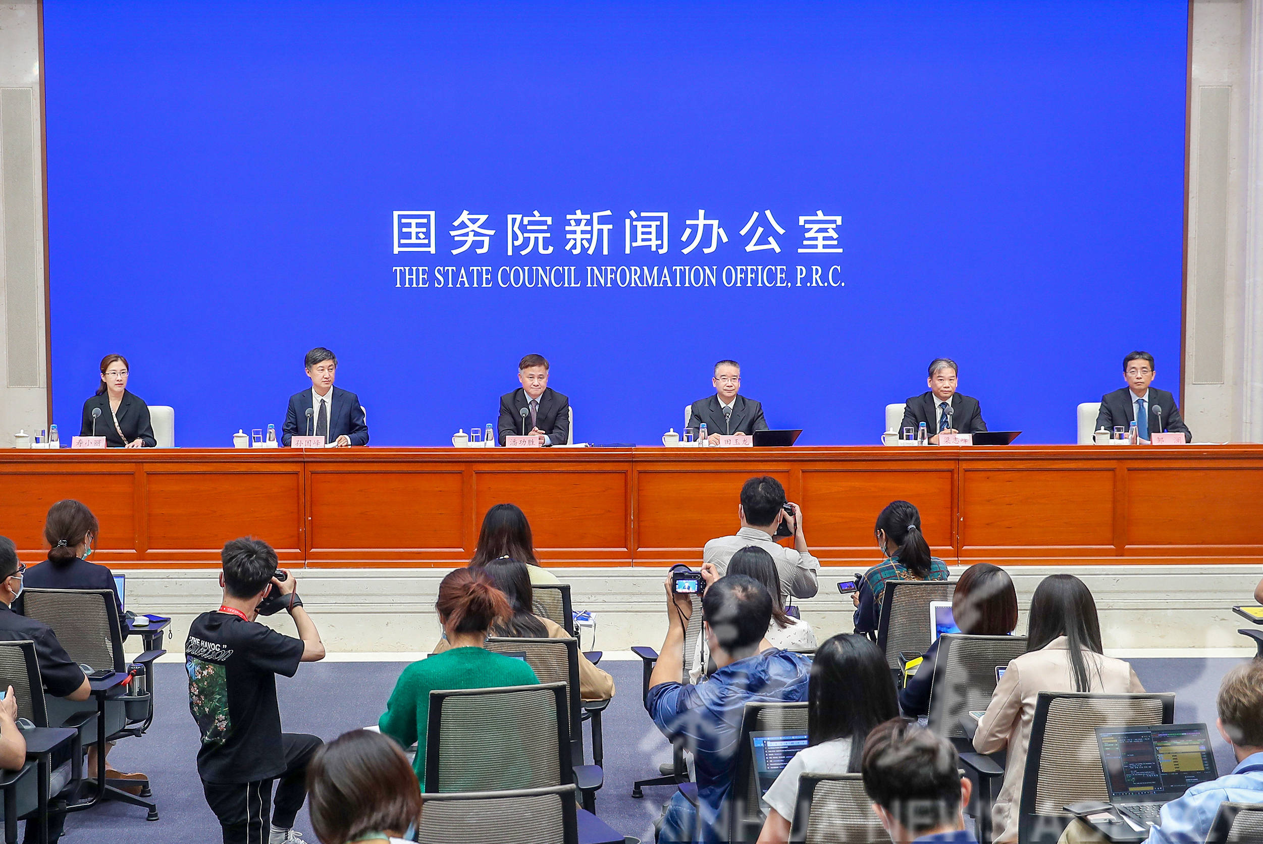国新办举行支持中小微企业发展国务院政策例行吹风会