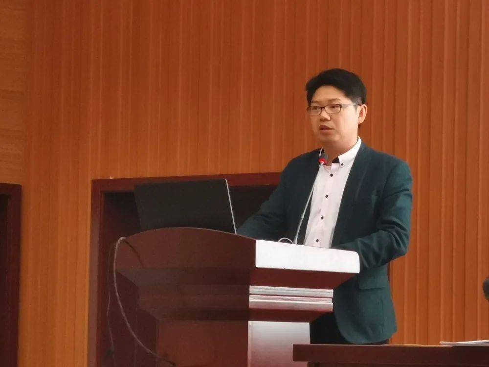 沙洲中学 罗建宇张家港市首届港城教育领军人才从教30年,高级教师