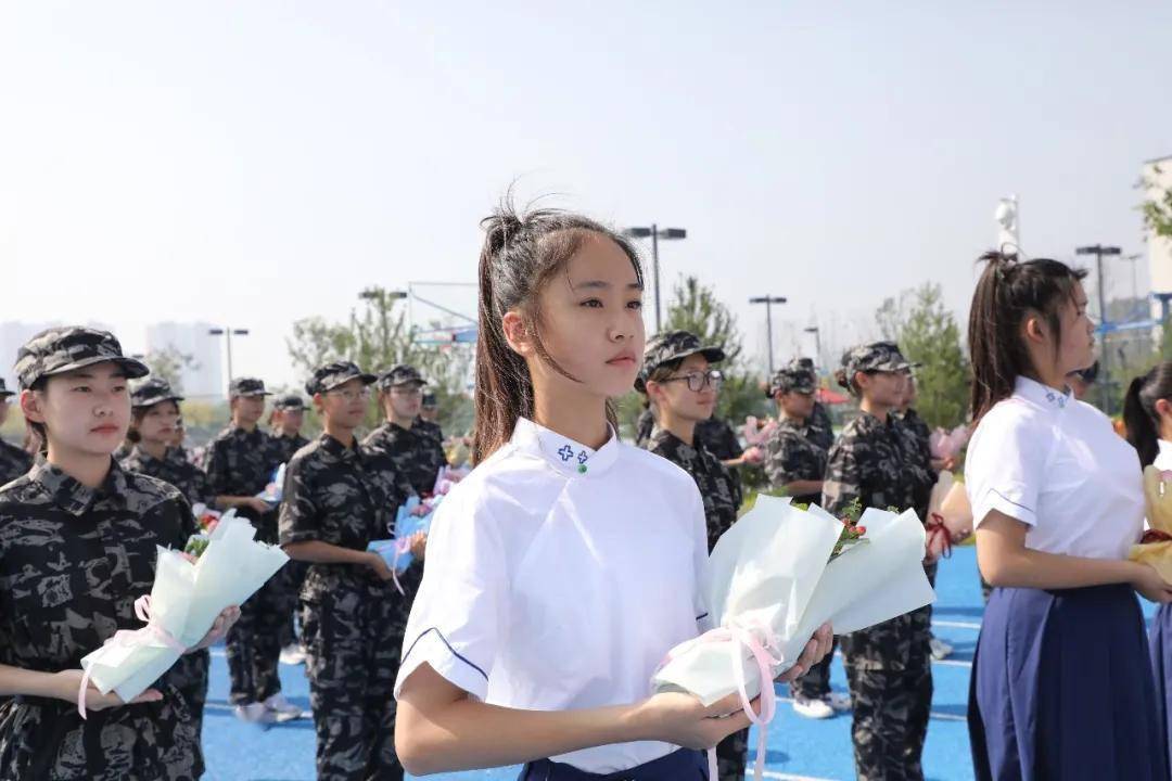 济宁天立学校首届尊师典礼隆重举行