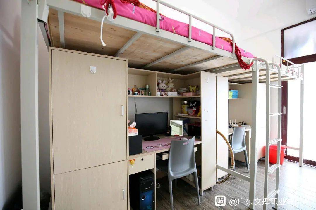 公寓4人套间(上铺下桌)公寓6人房广州城建职业学院宿舍房间均为六人间