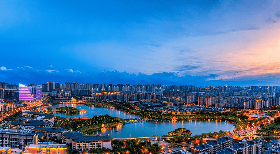 跑十四运会马拉松赛道,看曲江最美风景!_西安
