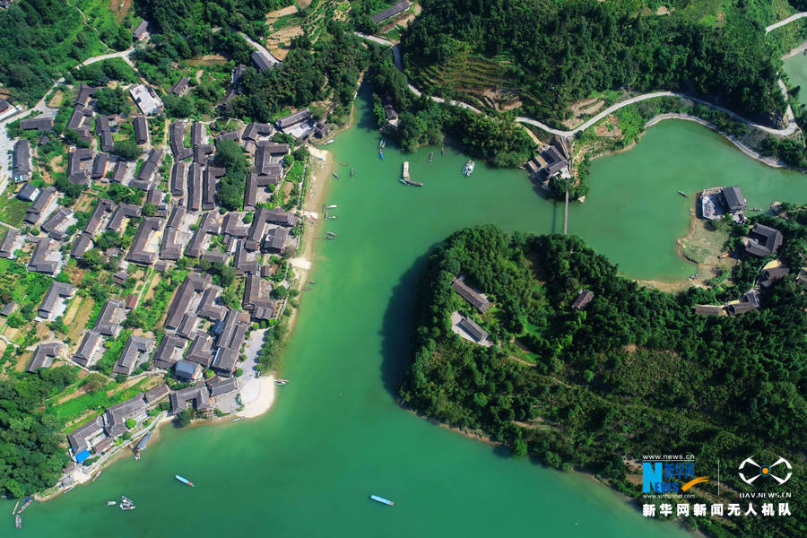 陈碧生|绘风景起风情 武陵山区生态旅游“显山露水”