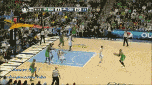 皮尔斯混迹nba多年屹立不倒一定有他的绝活!