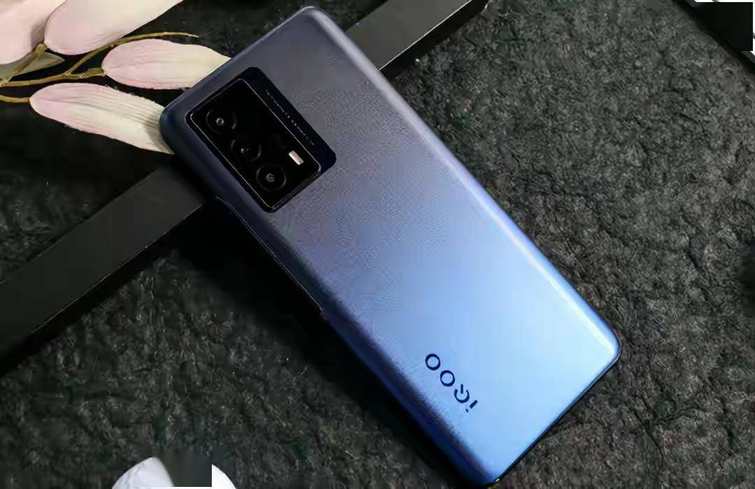 oppok9pro和iqooz5哪个好有什么区别详细配置参数对比