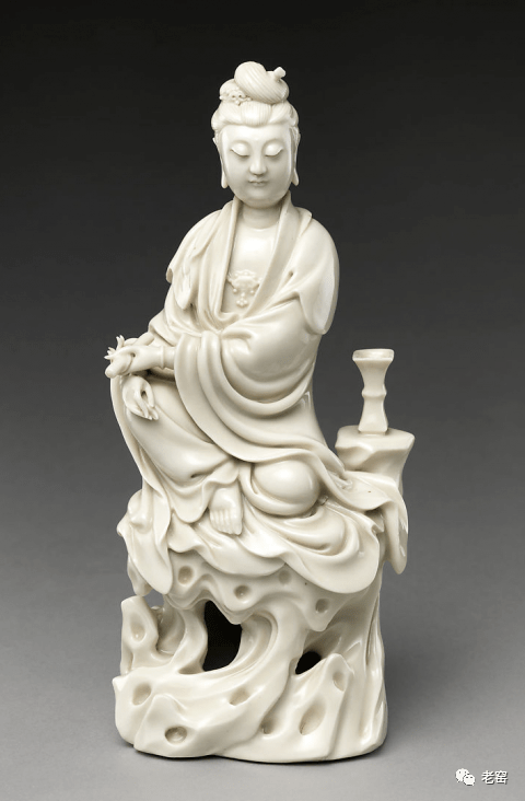 清 德化窑白瓷观音立像(背面) 美国大都会博物馆藏清 德化窑白瓷观 