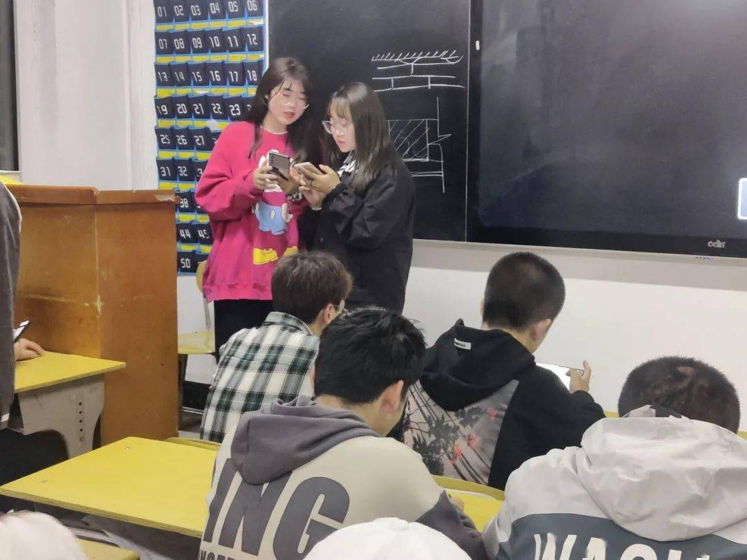 我为同学做件事—帮助指导同学参与"青年大学习"