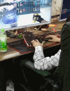 哈哈哈,你们要的动图又来了.