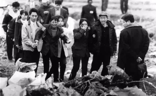 1992年桂林空难141人丧生,40吨飞机残骸无影无踪,现场