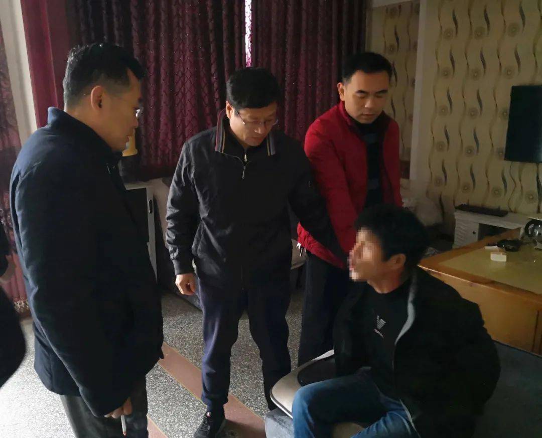 山东版"盗墓笔记":汉墓文物现世_嘉祥县