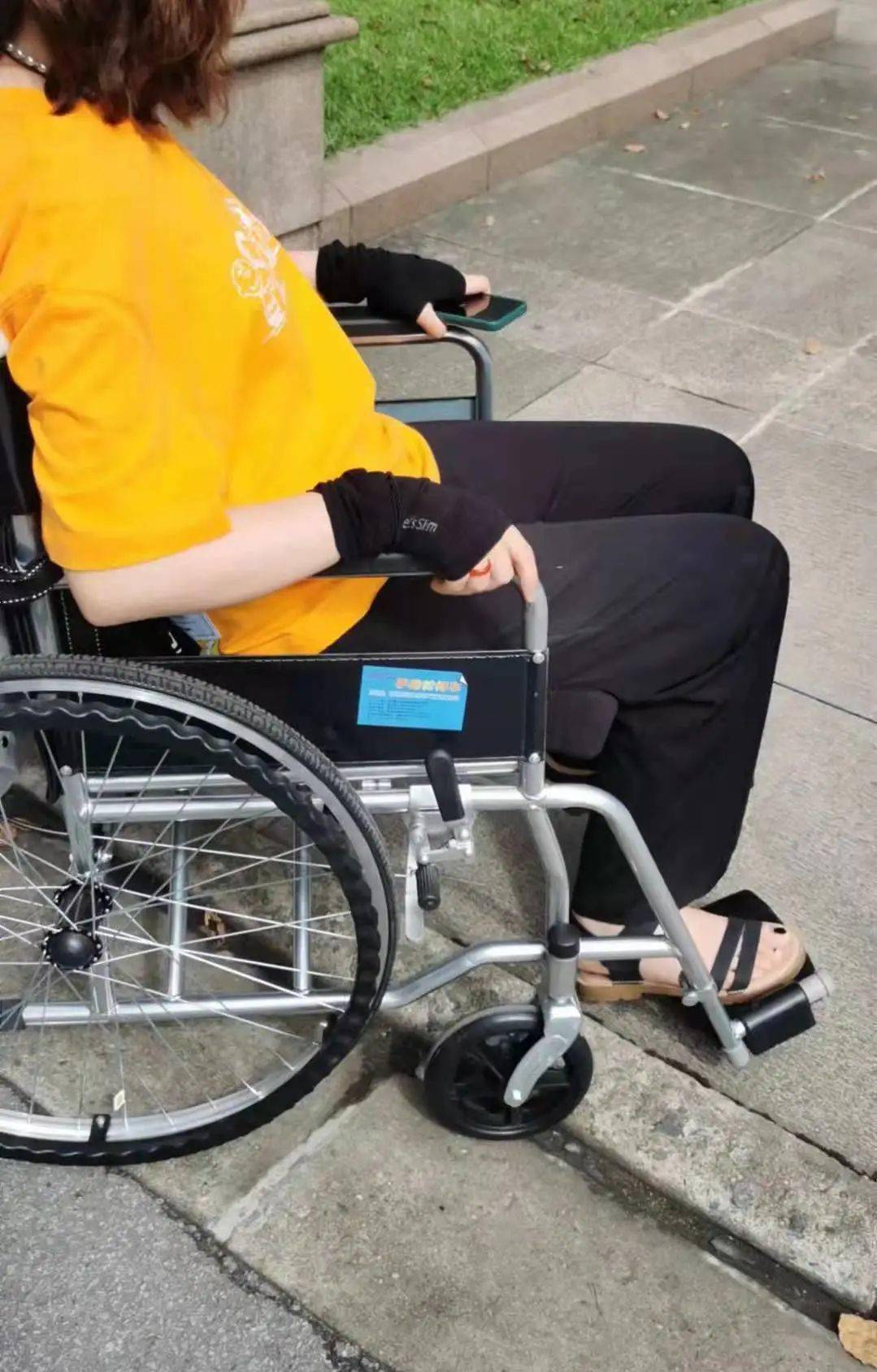 fdu校园挑战一整天只坐轮椅会怎样