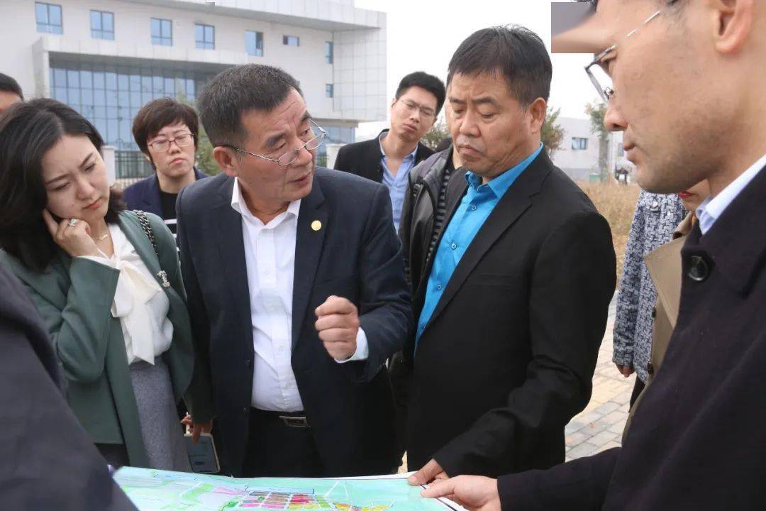 加拿大晶品航空集团董事长姜宁到寇店镇考察