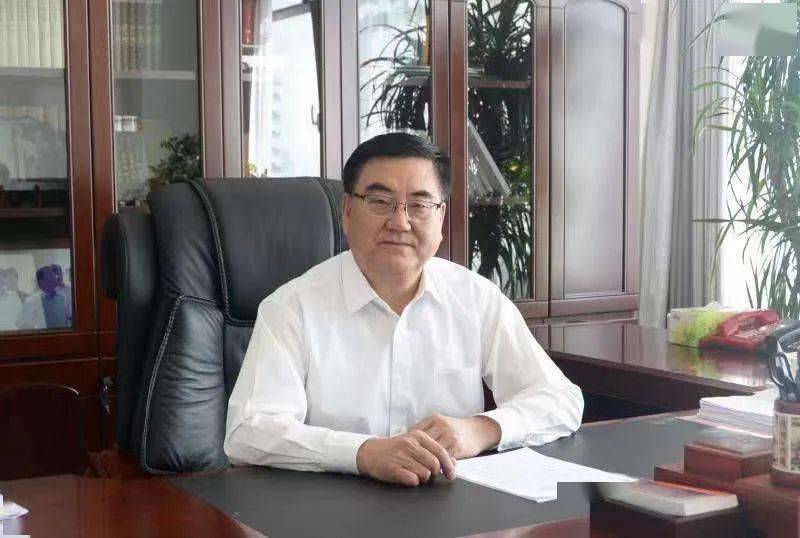 (来源:内蒙古人大) 内蒙古人大"关注我们~ 学深悟透总书记重要讲话