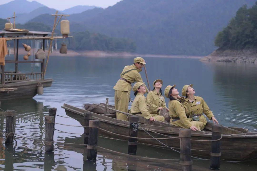 走进长津湖取景地天台寒山湖湖光秋色美的让人心动