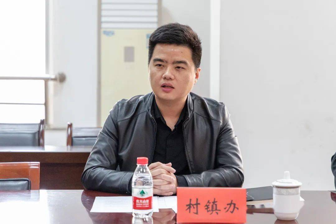 镇党委委员,常务副镇长陈小康,村镇办相关负责人,市政协泽国镇委员