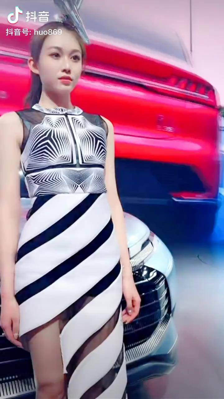 车展现场最美车模刘婷最美车模刘婷车展现场车模小姐姐神仙颜值
