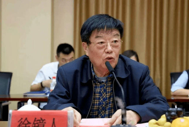 扬子江药业董事长徐镜人逝世,系泰州首富,公司刚被罚近八亿