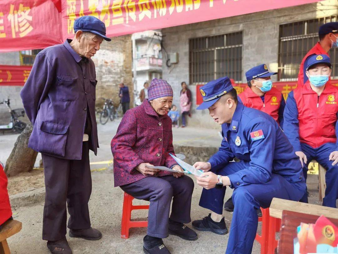 冬防 消防宣传进农村 防火知识"刻"心中