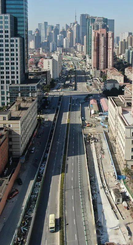 隆昌路越江隧道,江浦路越江隧道.