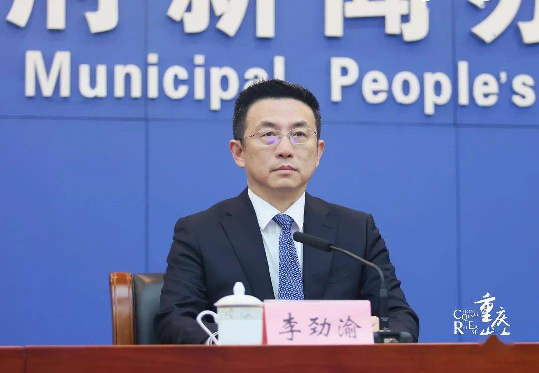 李劲渝介绍有关情况 李聪冲 摄李劲渝介绍,围绕怎样提升青少年科学