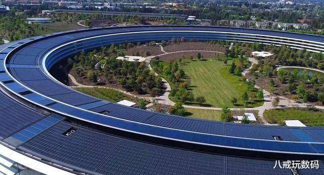 苹果总部大楼apple park,位于美国加利福尼亚州库比蒂诺市,原来是惠普