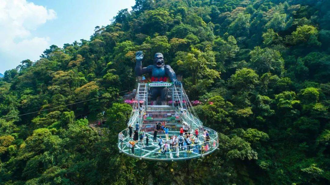 国旅补贴团玩转广东最火网红景区清远古龙峡打卡云天玻霸一河两岸糖果