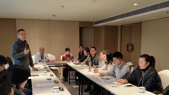 上海市湖南商会建筑工程分会(筹)会长梁振轩,上海华升工程造价公司