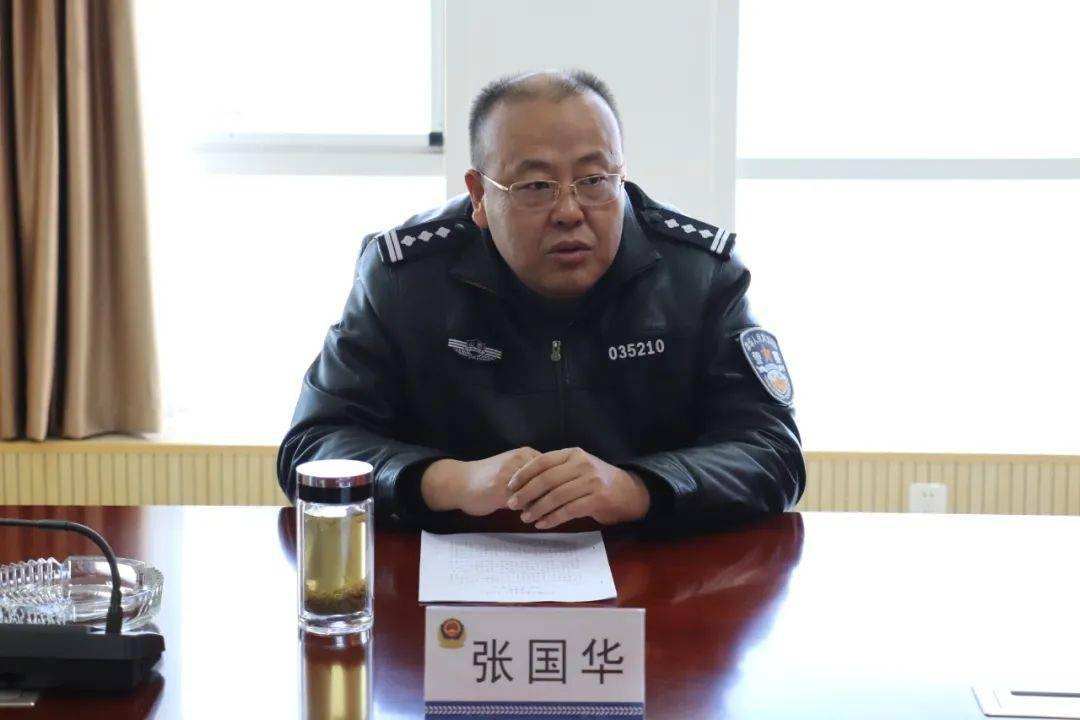 灵石县公安局举行退休民警座谈会_生活_事业_冀鹏程